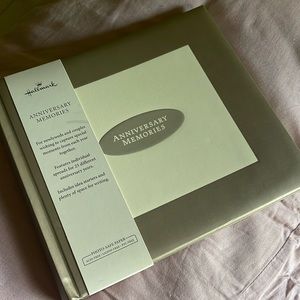 📕NOS Vtg Hallmark Anniversary Memories Scrap Book!